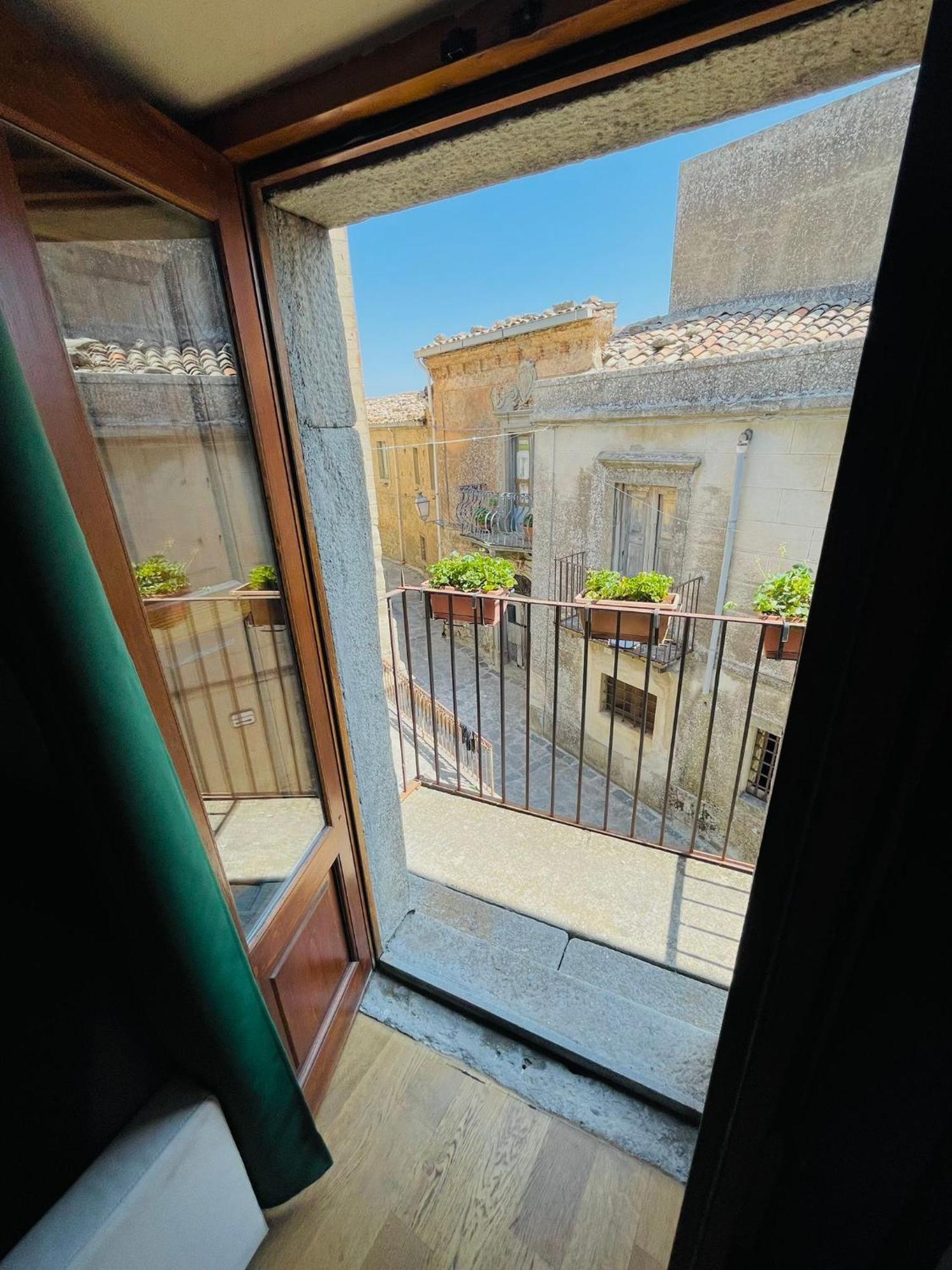 San Nicolo Holiday Home มอนตาลบาโน เอลิโคนา ภายนอก รูปภาพ